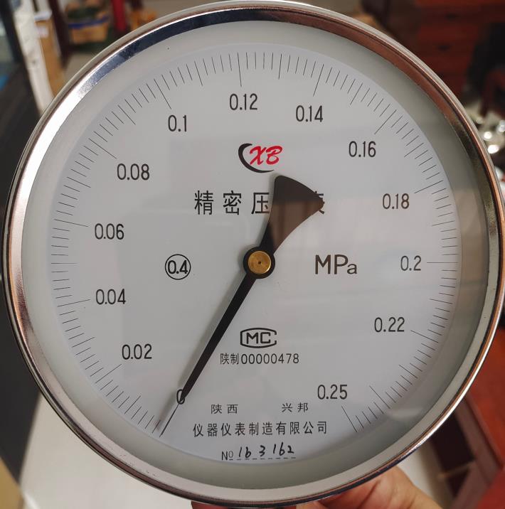 精密壓力表YB-150, 0.4級(jí)，0.25級(jí)，-0.1-0-100MPA